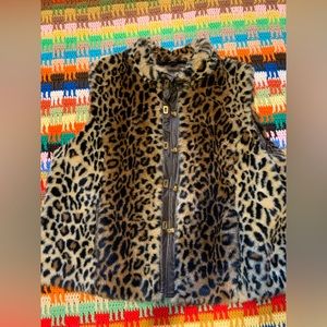 Leopard vest in 2X